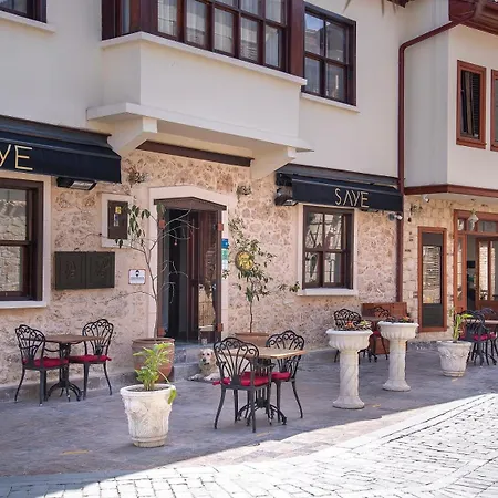 Saye House Апартаменты