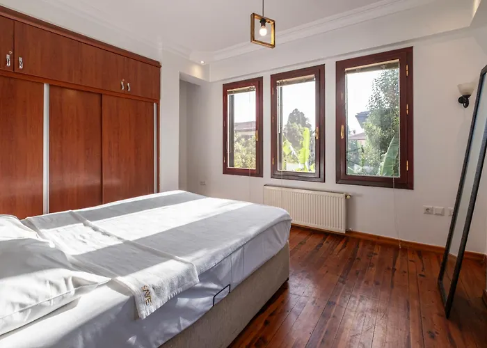 Saye House Apartment