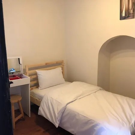 Aparthotel Saye House