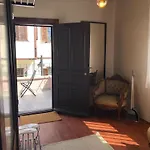아파트 Saye House